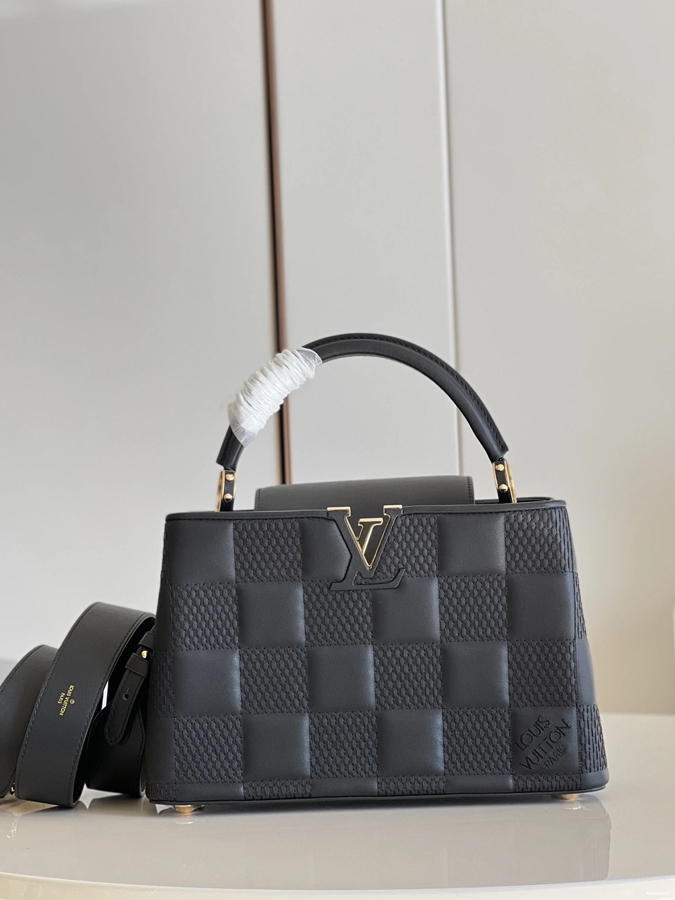 Fake Louis Bags LOUIS MM CAPUCINES VUITTON 0821